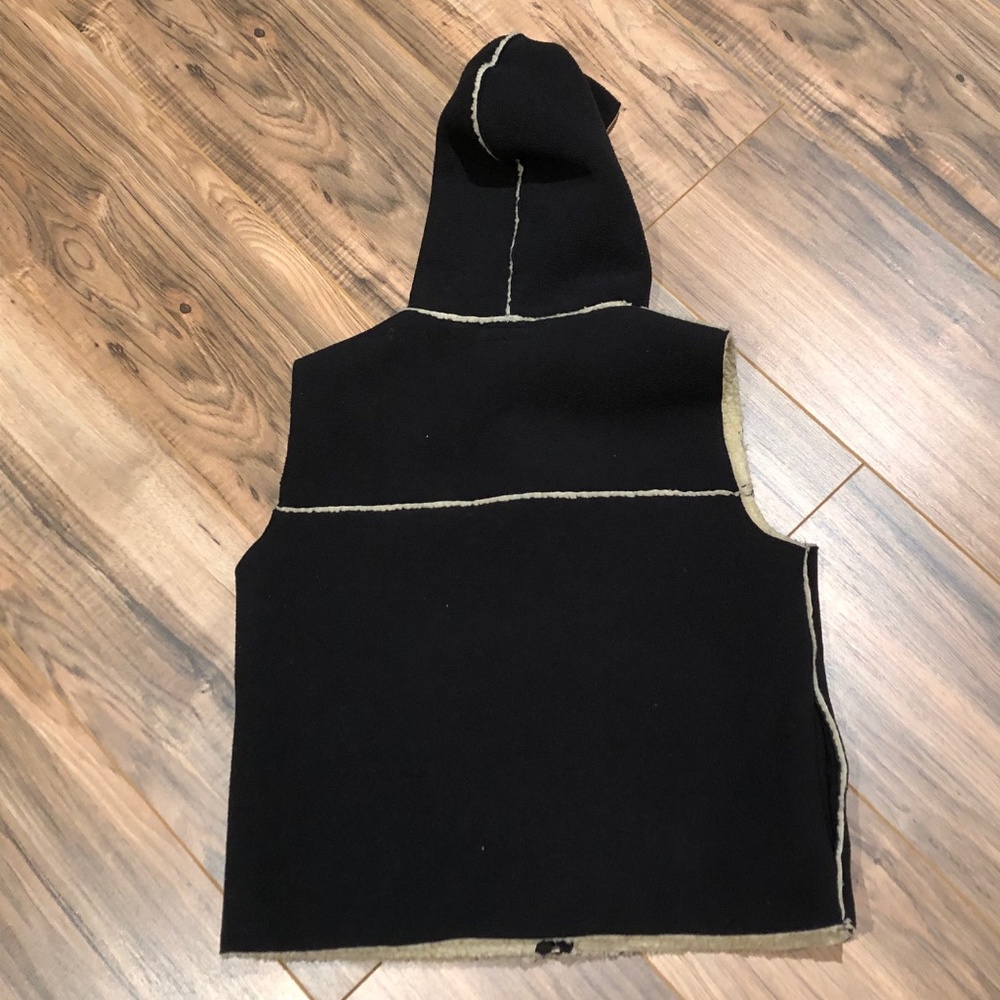 Ralph Lauren Faux Suede Shearling Vest. XS - Picture 3 of 5